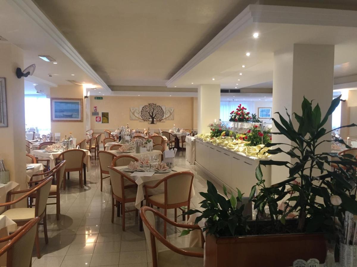 Hotel Conca Verde Линьяно-Саббьядоро Экстерьер фото